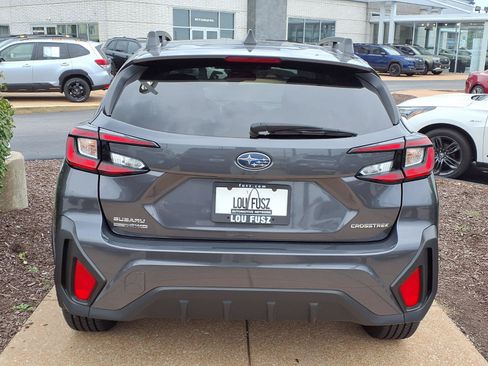 Used 2025 Subaru Crosstrek 2.5i Premium AWD/4WD image 2
