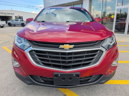 Used 2019 Chevrolet Equinox LT w/ Driver Convenience Package FWD image 2