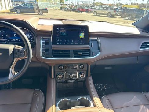 Certified 2024 Chevrolet Suburban High Country w/ Advanced Technology Package image 23