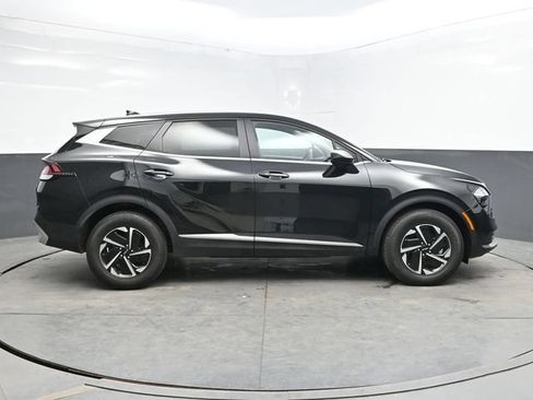 Used 2023 Kia Sportage LX AWD/4WD image 9
