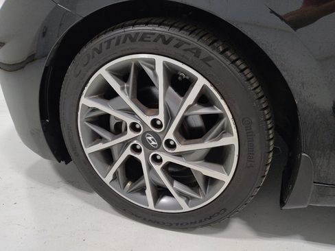 Used 2020 Hyundai Elantra Limited w/ Ultimate Package 03 FWD image 31