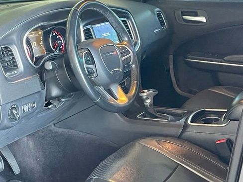 Used 2017 Dodge Charger SXT w/ Plus Group RWD image 15