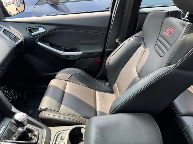 Used 2013 Ford Focus ST FWD image 24