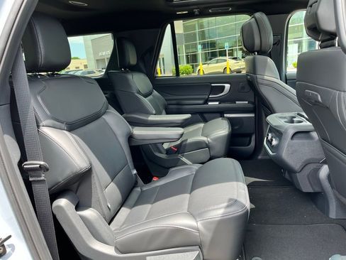 New 2026 Ford Expedition Max Platinum AWD/4WD image 8