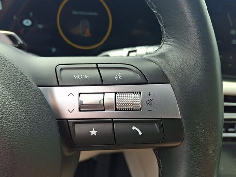 Certified 2025 Hyundai Tucson SEL AWD/4WD image 22