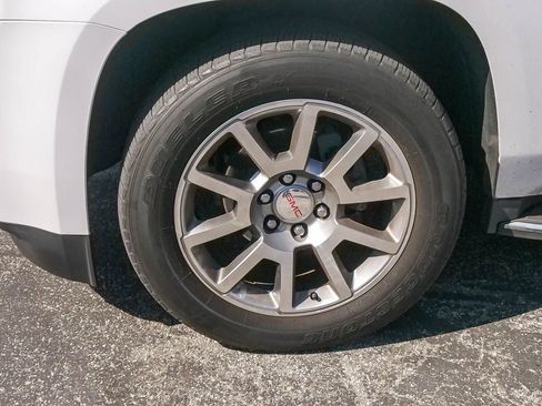 Used 2017 GMC Yukon XL Denali RWD image 5