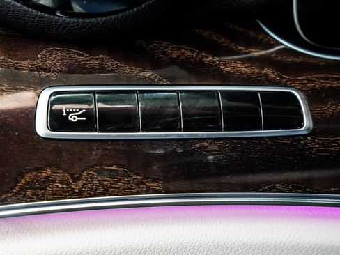 Used 2020 Mercedes-Benz E 450 4MATIC Sedan w/ Parking Assistance Package image 36