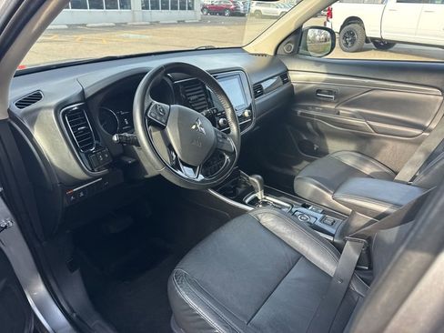Used 2020 Mitsubishi Outlander SEL image 11