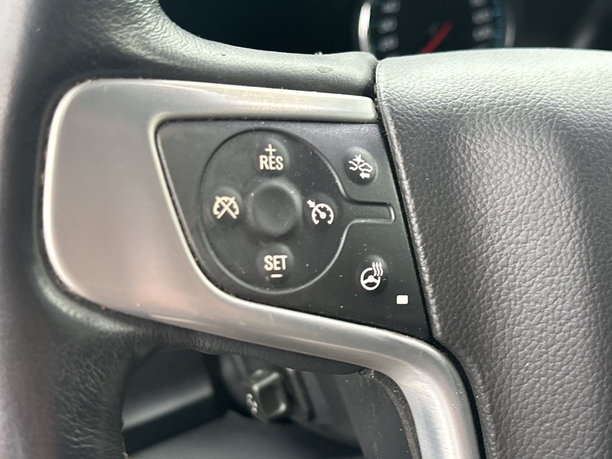 Used 2017 GMC Yukon SLT AWD/4WD image 7