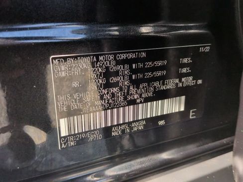 Used 2023 Toyota Venza XLE AWD/4WD image 31