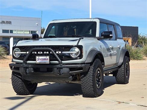 Used 2021 Ford Bronco First Edition image 3
