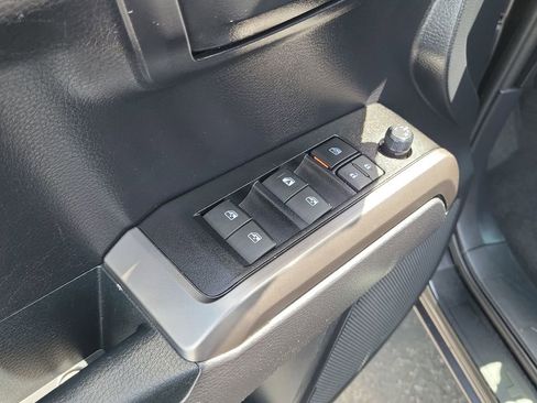 Used 2021 Toyota Tacoma SR5 image 21