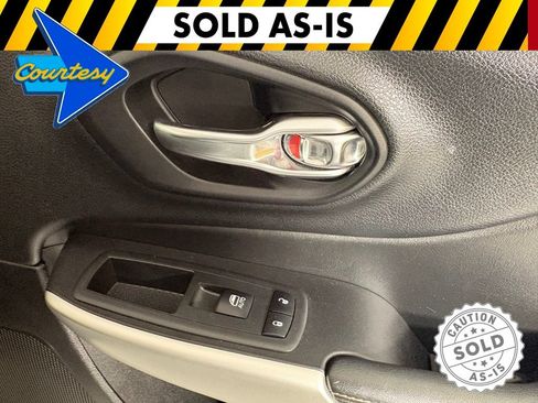 Used 2018 Jeep Cherokee Latitude Plus FWD image 13