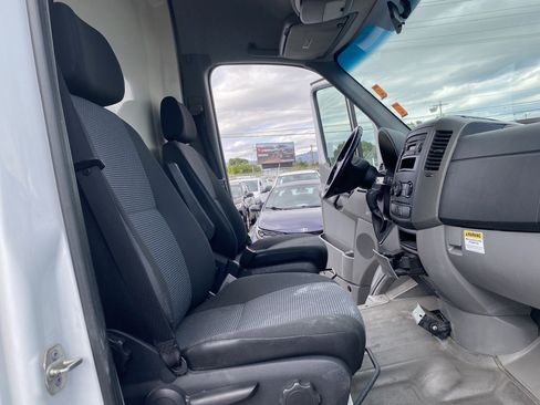 Used 2013 Freightliner Sprinter 2500 RWD image 46