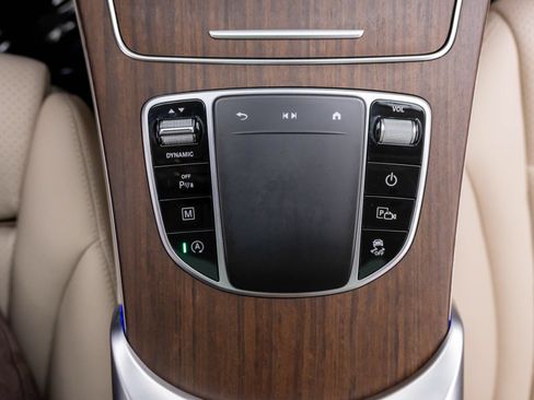 Used 2022 Mercedes-Benz GLC 300 4MATIC image 21