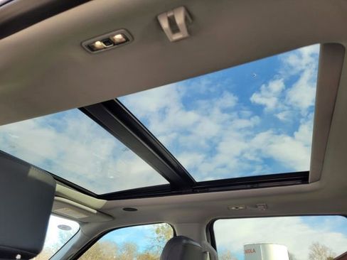 New 2025 Ford F350 Lariat w/ Lariat Ultimate Package image 28