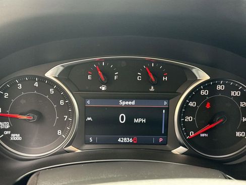 Used 2024 GMC Terrain SLT image 10