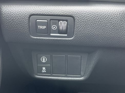 Certified 2018 Honda Accord LX image 11