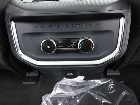 New 2026 Ford Expedition Max Active RWD image 12