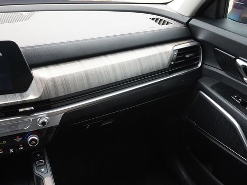 Used 2025 Kia Telluride EX FWD image 30