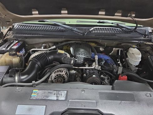 Used 2004 GMC Sierra 2500 SLE w/ Heavy-Duty Power Package AWD/4WD image 23