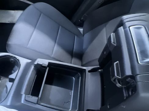 Used 2024 Chevrolet Colorado Trail Boss w/ Technology Package image 28