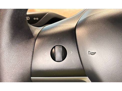 Used 2024 Tesla Model Y Long Range image 26