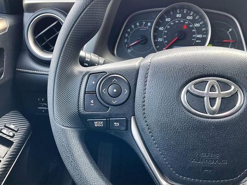 Used 2013 Toyota RAV4 XLE image 18
