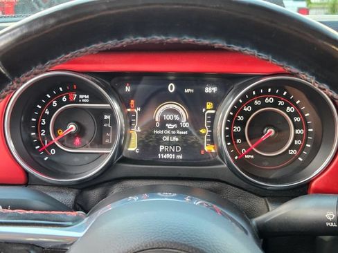 Used 2021 Jeep Gladiator Rubicon AWD/4WD image 23