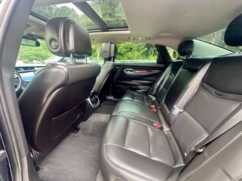 Used 2013 Cadillac XTS Premium FWD image 12