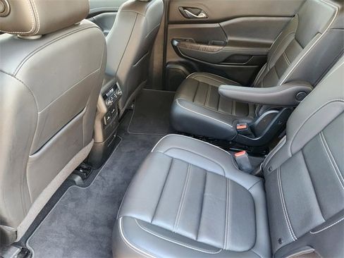 Used 2023 GMC Acadia Denali w/ Denali Ultimate Package image 31