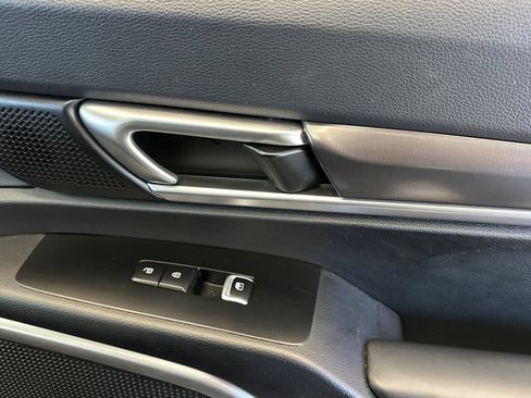 Used 2024 Kia Telluride S w/ S Sunroof Package FWD image 18