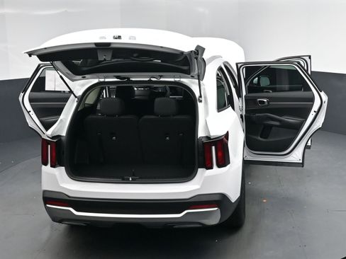 New 2026 Kia Sorento S image 16