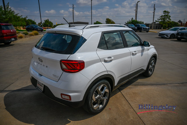 Certified 2025 Hyundai Venue SEL FWD image 5