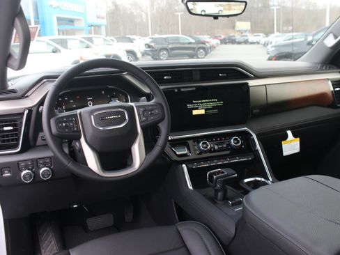 New 2026 GMC Sierra 1500 Denali w/ Denali Reserve Package image 18