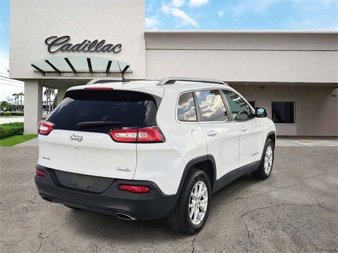 Used 2015 Jeep Cherokee Latitude w/ Cold Weather Group image 5