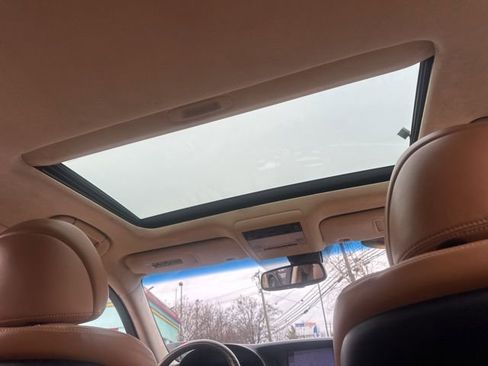 Used 2013 Lexus LS 460 w/ Ultra Luxury Pkg image 12