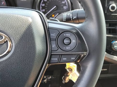 Used 2021 Toyota Camry SE FWD image 8