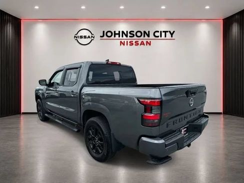 Used 2023 Nissan Frontier SV w/ Midnight Edition Package AWD/4WD image 7