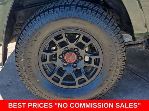 Used 2022 Toyota 4Runner TRD Off-Road Premium w/ TRD Black Wheel Package (TMS) AWD/4WD image 37