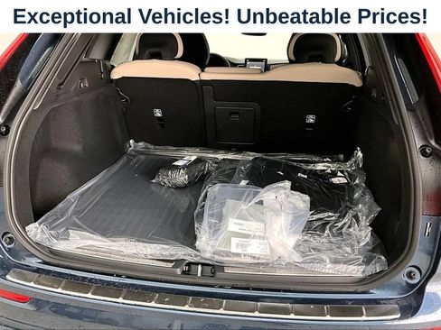 New 2026 Volvo XC60 B5 Plus w/ Protection Package Premier AWD/4WD image 41