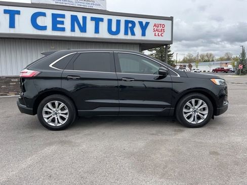 Used 2019 Ford Edge Titanium w/ Equipment Group 301A FWD image 19