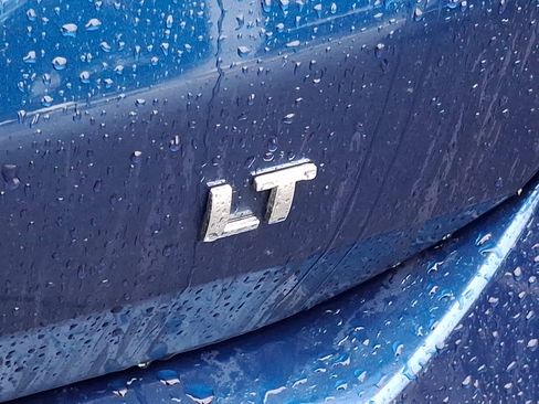 Used 2019 Chevrolet Equinox LT image 31