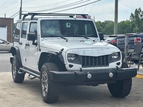 Used 2015 Jeep Wrangler Unlimited Sport w/ Connectivity Group AWD/4WD image 3
