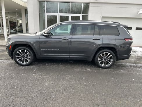 Used 2021 Jeep Grand Cherokee L Overland image 2