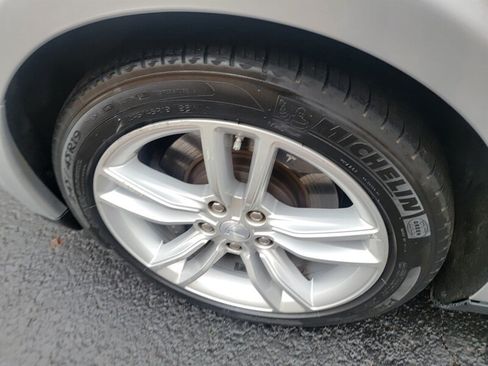 Used 2015 Tesla Model S RWD image 29
