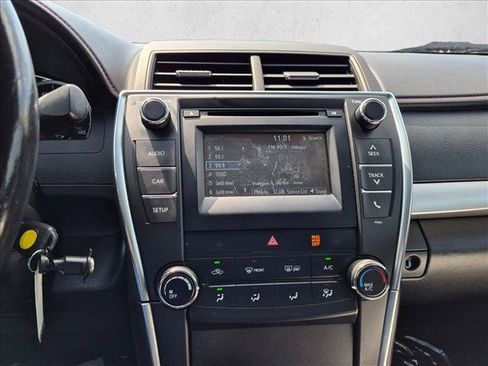 Used 2016 Toyota Camry SE FWD image 12