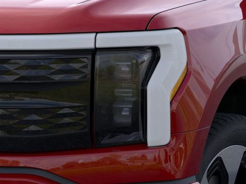 New 2025 Ford F150 Lightning Platinum AWD/4WD image 18