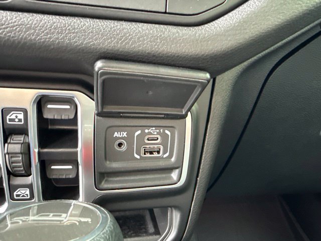 New 2026 Jeep Gladiator Sport AWD/4WD image 39