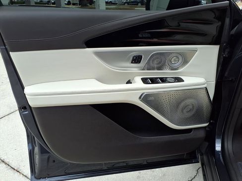 Used 2024 Lincoln Nautilus Black Label w/ Jet Appearance Package (87T) image 21